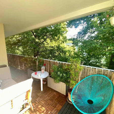 Splendid Close To Paris